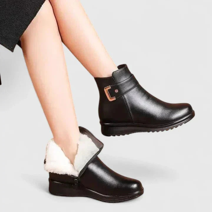 Anette – Supportive Boots – Black / White / 36