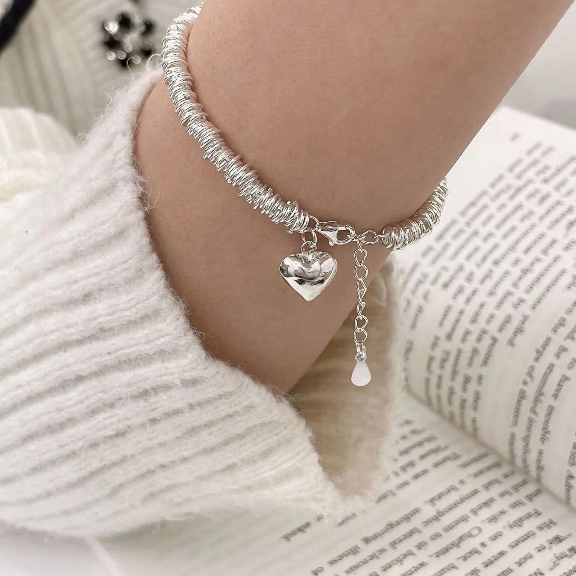 Elegant bracelet with heart in silver