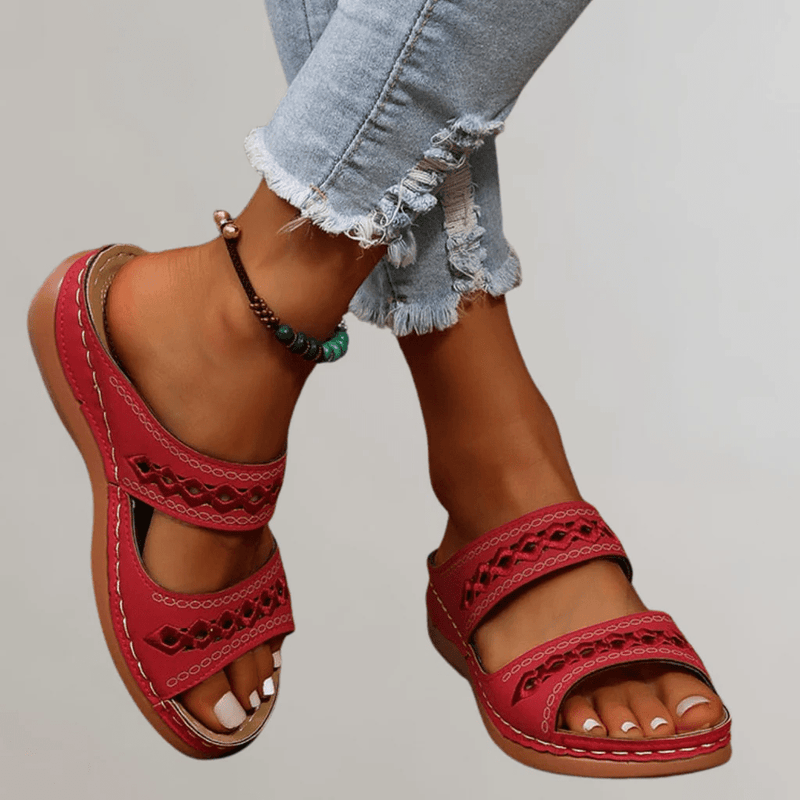 Gry – Supportive Sandals – Red / 35