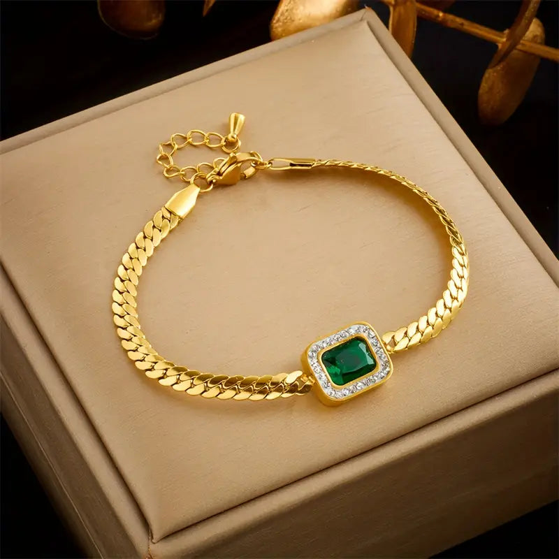 Joana Green Necklace with Emerald