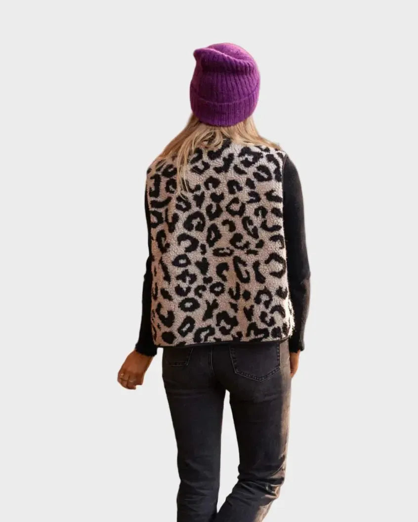 Maja – Leopard pattern vest – S