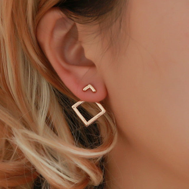 Earrings plated with gold in several layers