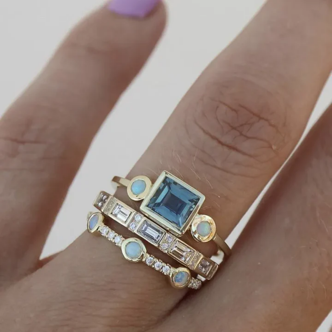 Sada Vintage Ring with Blue Crystals – 16