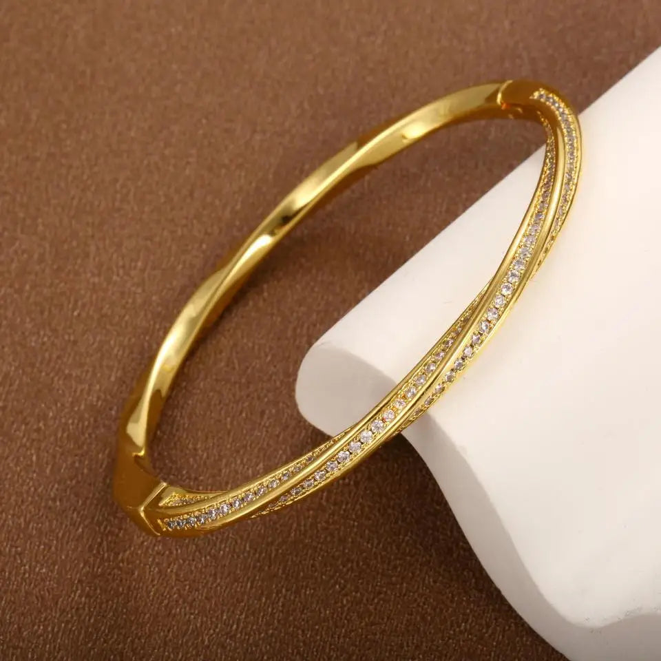 Elegant crystal bracelet with two rows in gold