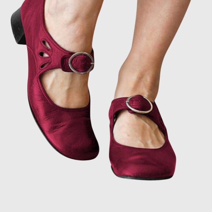 Ellen – Supportive Sandals – Red / 35