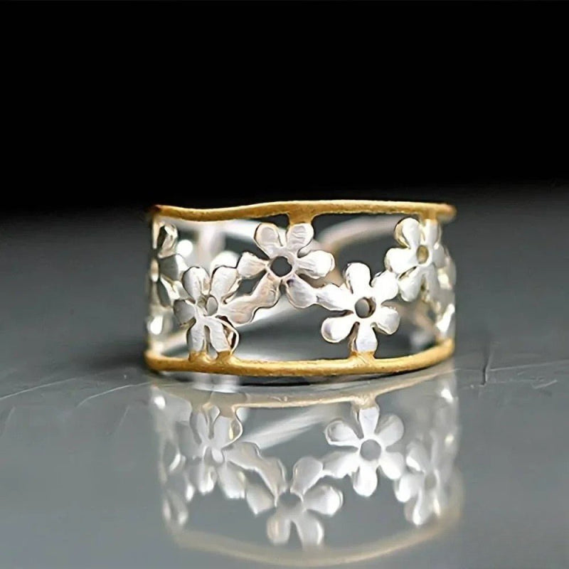 Emilie – Unique flower ring – 15