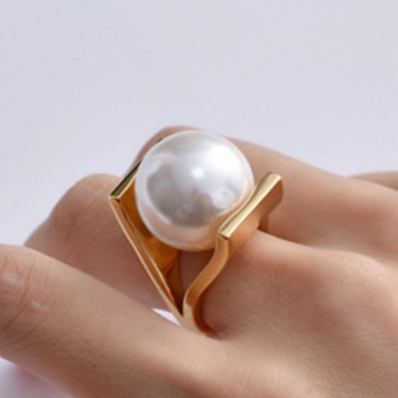Gold ring with vintage pearls – 16