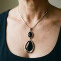 Necklace with Elegant Pendant in Black Stone – image 2