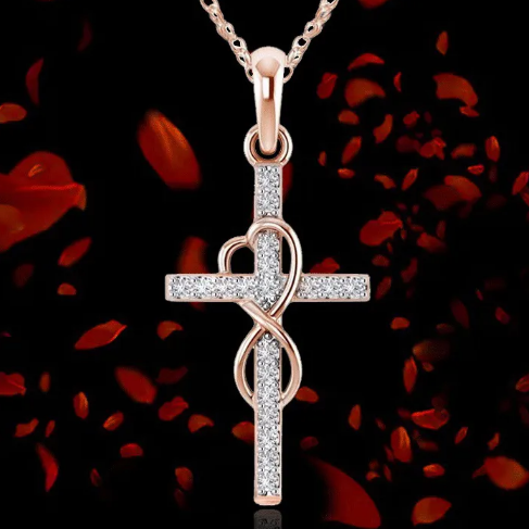 Necklace with pendant in the shape of a cross made of diamond alloy – Gold