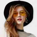 Lene – Sunglasses – Golden frame with golden coating