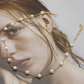 Small pearl necklace in gold – image 3