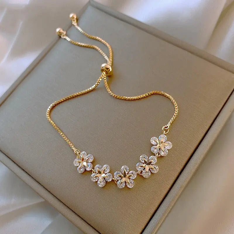 Margarida Necklace in Crystal with Gold