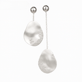 Pernille – Gold drop earrings – image 4