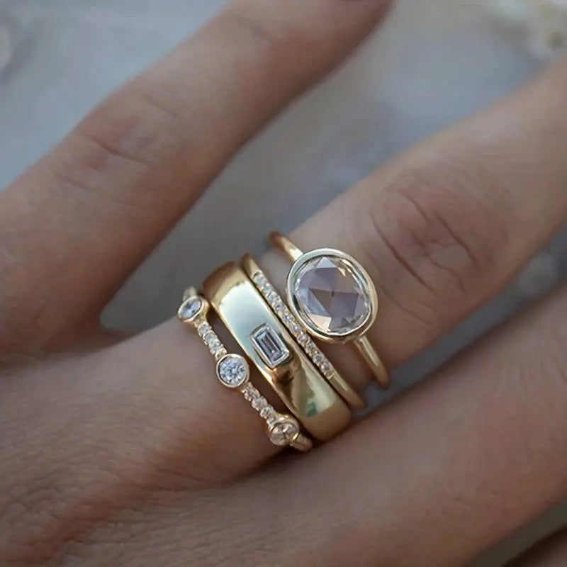 Sada Vintage Ring in Gold with Zircon – 15