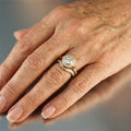 Sada vintage rings of gold and zircons – 17