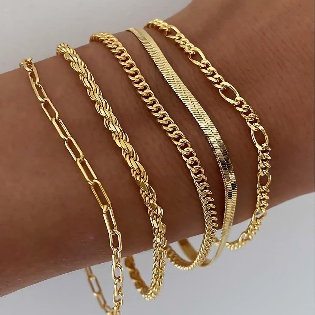 Set of Bracelets in Gold – Gold