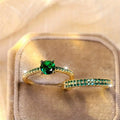 Set of Duo Ring with Emerald in Gold – 9