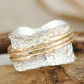 Vintage Engagement Ring Rotating in Gold and Silver – 15