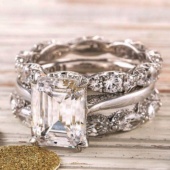 Vintage ring in silver with shiny layers – 16