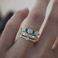 Vintage ring with white and green opal – 15