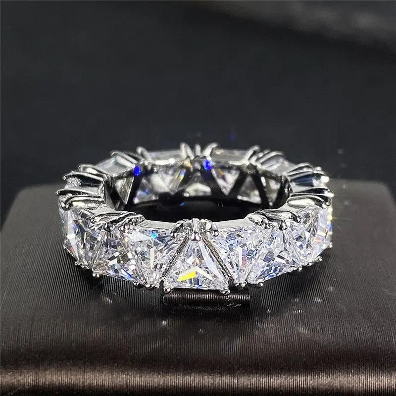 Vintage triangular silver ring with eternal stones – 15